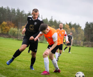 Start Toruń wygrywa po zaciętym meczu w Klamrach - zdjęcia z meczu
