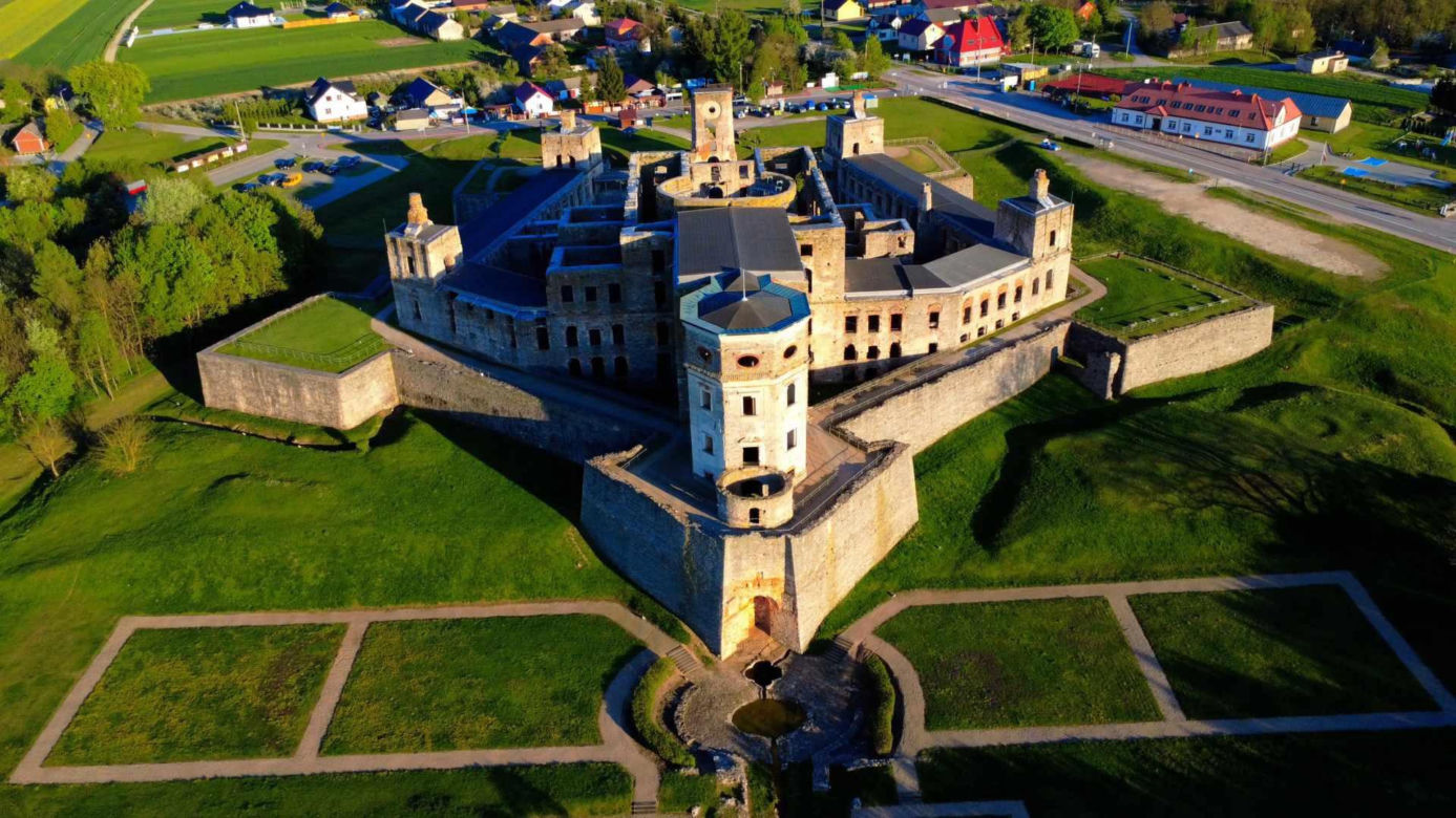 Zamek Krzyżtopór w Ujeździe