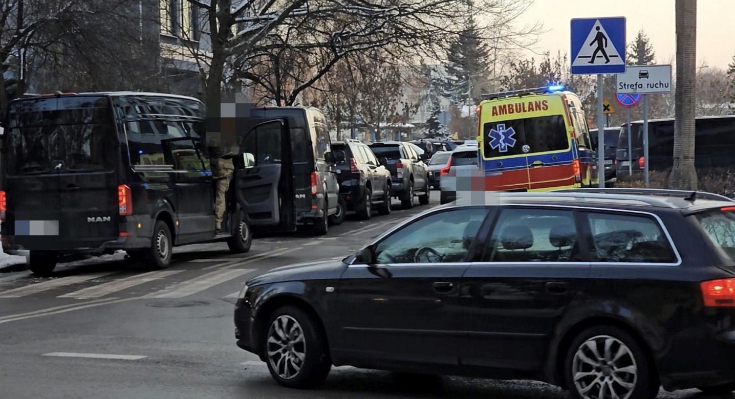 Wielka akcja antyterrorystów w Pruszkowie, padły strzały! Zatrzymano jedną osobę. W tle usiłowanie zabójstwa?