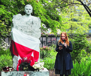 Czuwali przy pomniku Popiełuszki