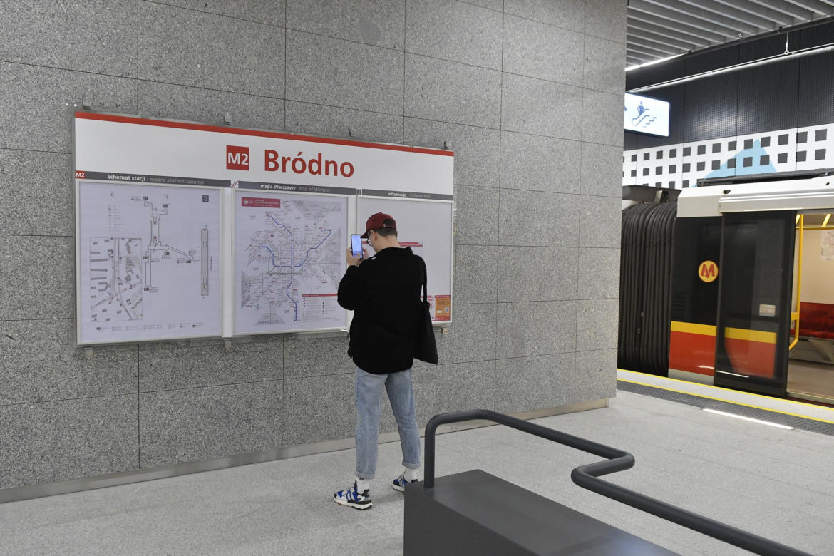 Metro pojechało na Targówek. Tak wyglądało otwarcie nowych stacji