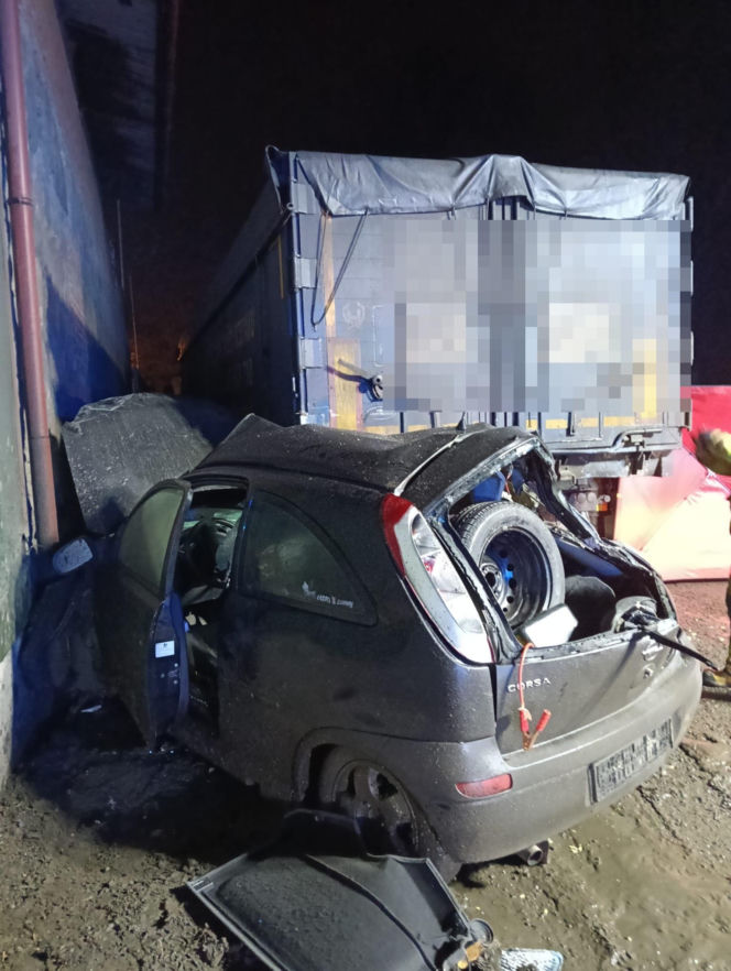 Tragiczny wypadek pod Wągrowcem. Młody kierowca nie miał szans! [ZDJĘCIA]