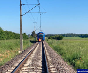 Nidzica - Waplewo. Tragiczny wypadek na przejeździe kolejowym. Nie żyje kierowca samochodu