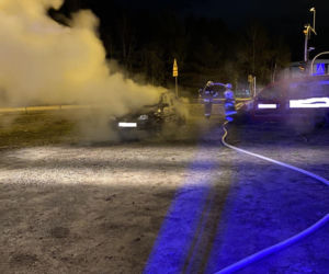Nocna akcja strażaków przy węźle Bydgoszcz-Południe. Pożar samochodu!