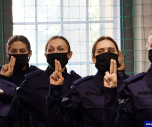 Nowi policjanci na Warmii i Mazurach. Ślubowanie złożyło 64 funkcjonariuszy [ZDJĘCIA]