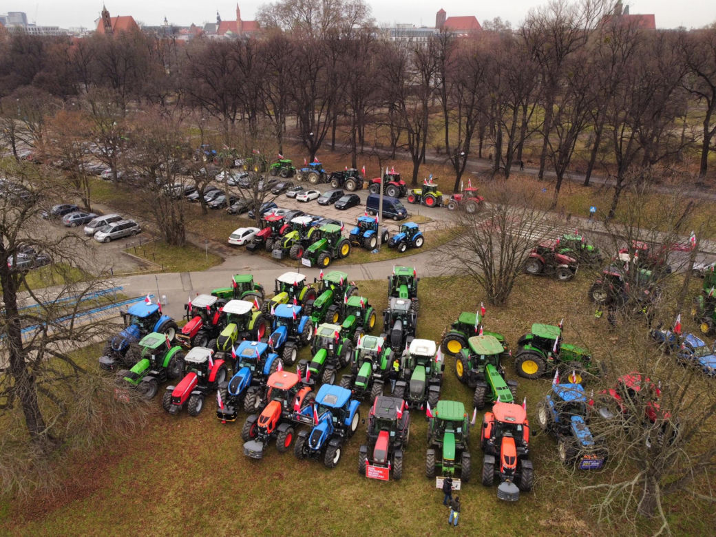 Totalny najazd na Wrocław, traktory na ulicach. Zgromadzenie rolników rozwiązane!