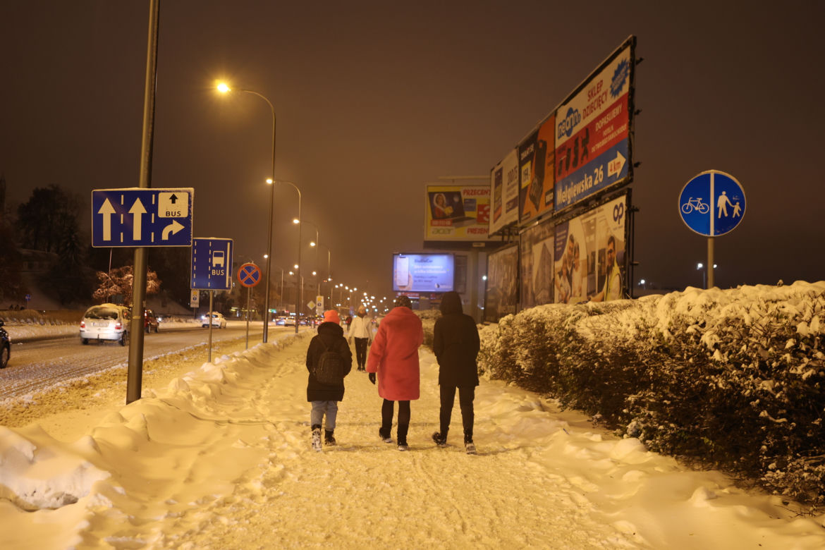 Śnieżny Lublin wieczorową porą