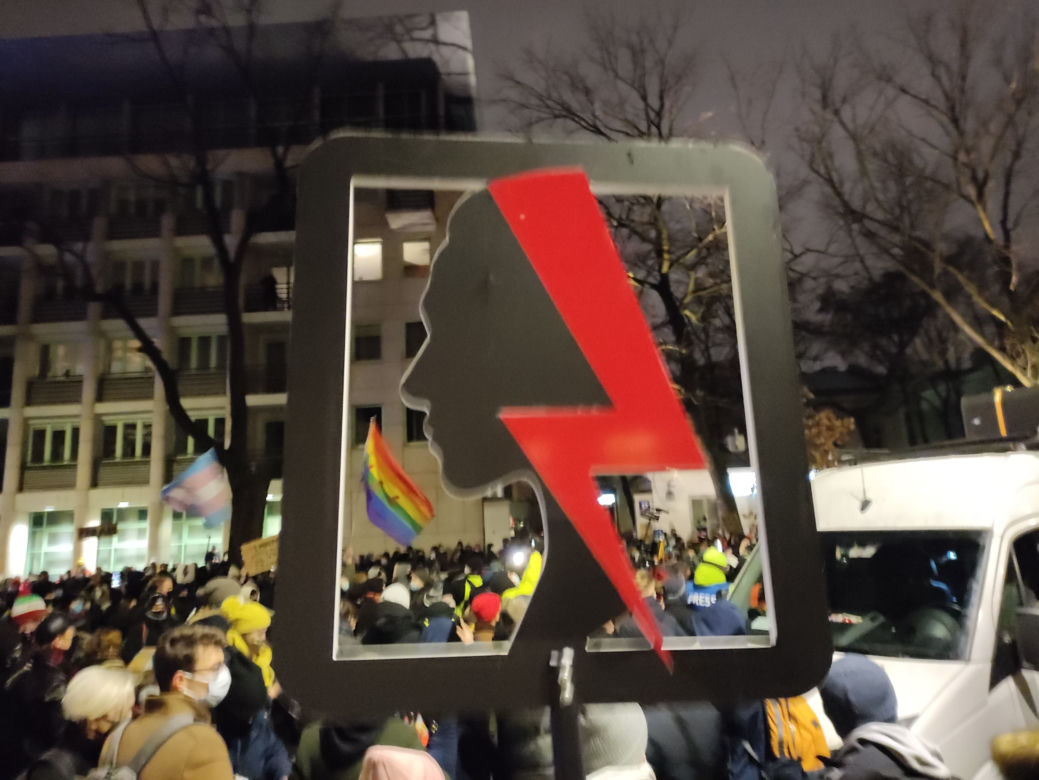 Strajk Kobiet 27.01.2021. Tłumy przed Trybunałem Konstytucyjnym