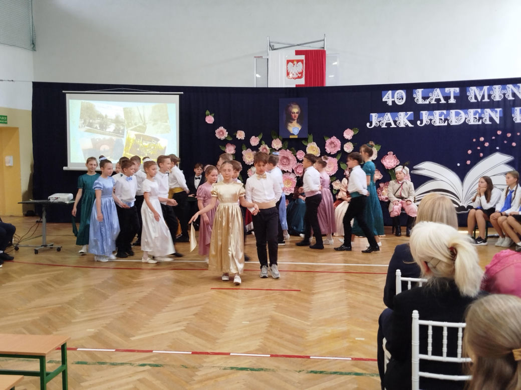 Uroczystość jubileuszowa w siedleckiej "Dziesiątce" była okazją do wspomnień