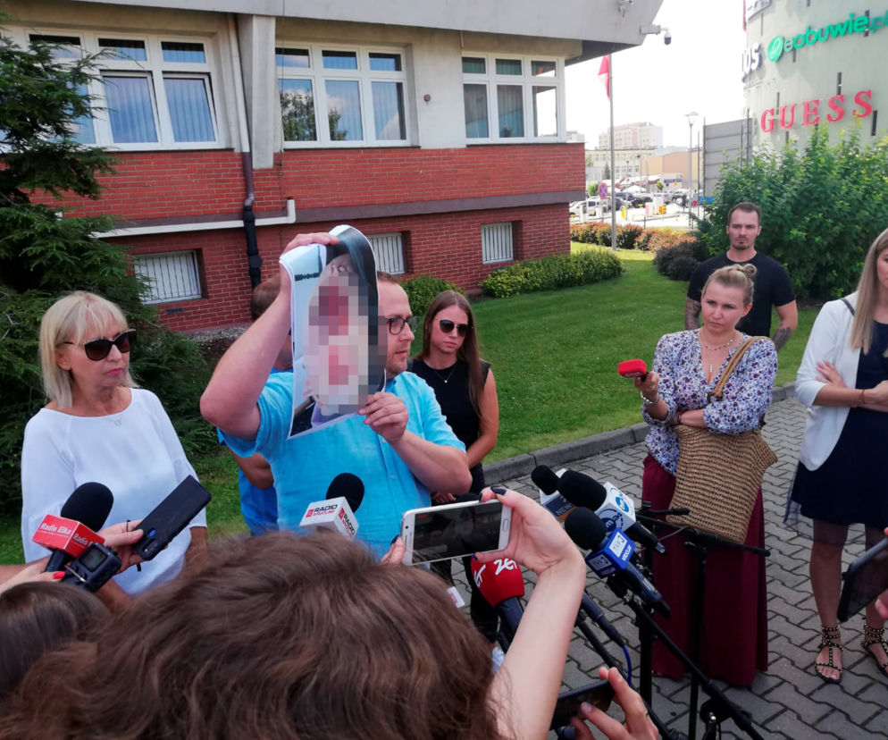 Lubin. Konferencja prasowa rodziny zmarłego Bartosza S.