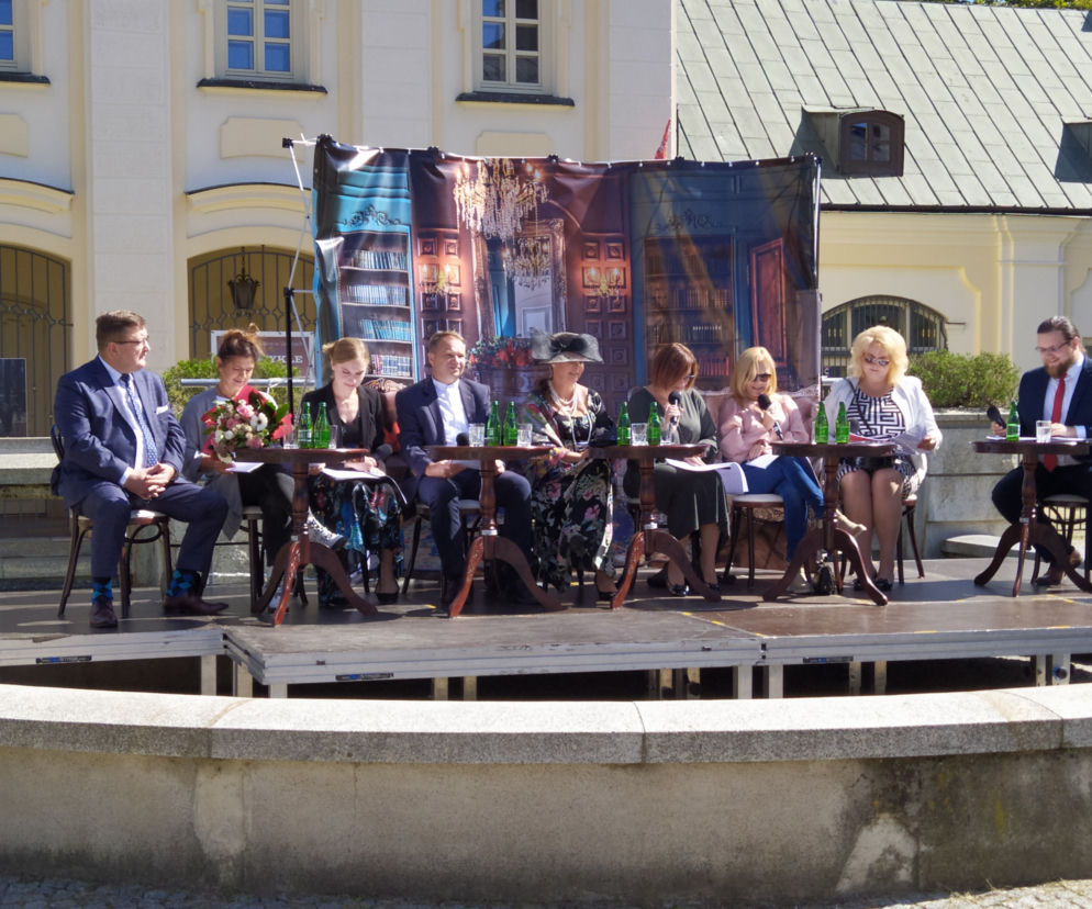Narodowe Czytanie Moralności Pani Dulskiej pod siedzibą Miejskiej Biblioteki Publicznej w Siedlcach