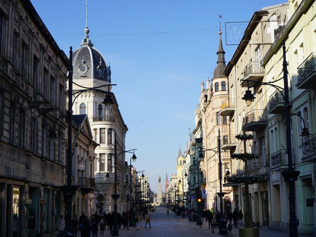 Gdzie pije się najwięcej "małpek"? Te miasta dominują w spożyciu alkoholu!
