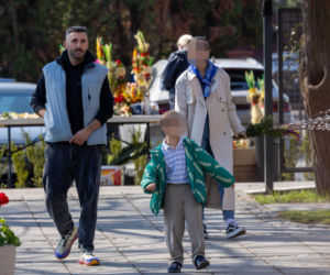 Rafał Maserak tańczący z palmami