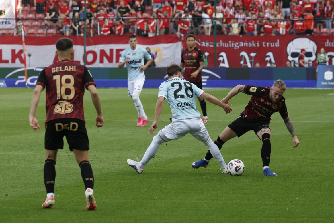 Widzew Łódź - Piast Gliwice: Zdjęcia kibiców i zawodników z meczu 34. kolejki PKO BP Ekstraklasy