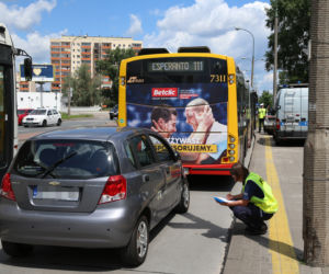 Wypadek autobusu linii 111 na Gocławiu
