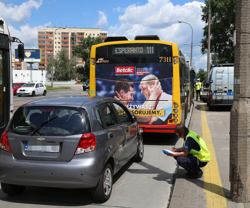 Wypadek autobusu linii 111 na Gocławiu