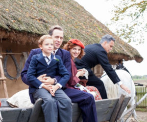 Stulecie Winnych 2 sezon, odc. 24. Ania (Weronika Humaj), Michał (Stefan Pawłowski), Michałek (Miłosz Kwiecień)