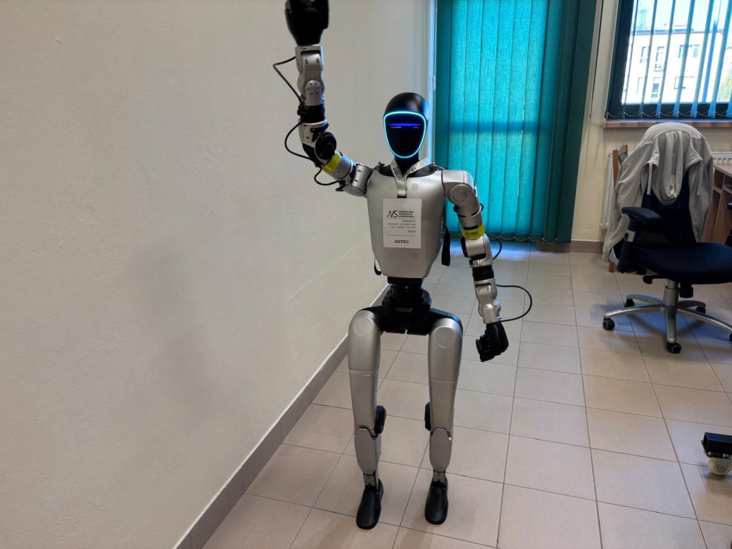 Robot humanoidalny nowosądeckiej ANS