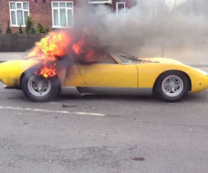 Płonące supersamochody / Lamborghini Miura
