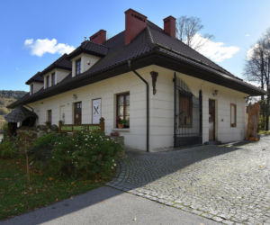 To jedna z najpiękniejszych gmin w Małopolsce. Znajdowała się w czterech województwach