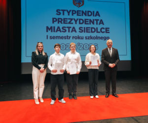 Najzdolniejsi uczniowie odebrali stypendia Prezydenta Miasta Siedlce