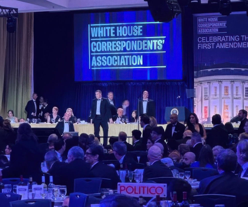 Strzały na kolacji z udziałem Donalda Trumpa