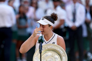 Łzy po finale Wimbledonu. Linda Noskova zadedykowała triumf zmarłej mamie