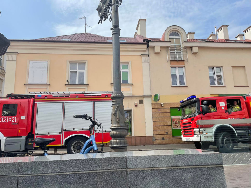 Pożar w Rzeszowskich Piwnicach? Trzy zastępy straży pożarnej przed instytucją 