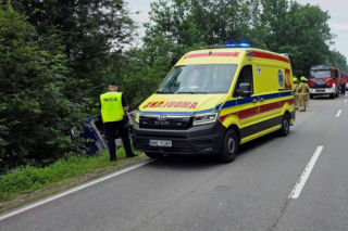 Powiat węgrowski: Przewrócona ciężarówka i wahadło w Płatkownicy na DK 50 w gminie Sadowne