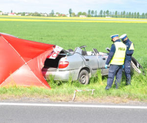 23-latek zginął po uderzeniu w śmieciarkę