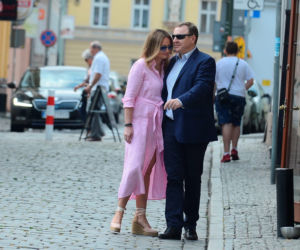 Jacek Kurski z żoną na spacerze w Opolu