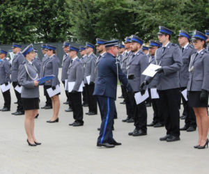 Święto policji w Toruniu. Funkcjonariusze odebrali nagrody i nominacje