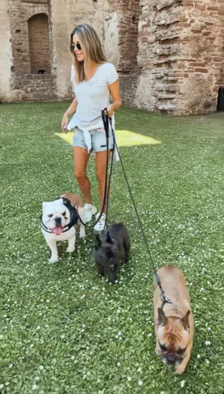 Małgorzata Rozenek na kempingu