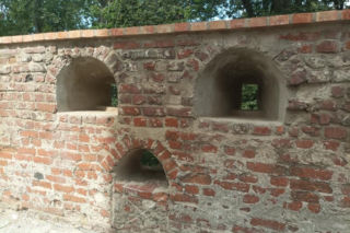 To najdłuższe mury obronne w woj. warmińsko-mazurskim. Otaczają Stare Miasto