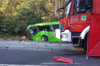 Zderzenie autobusu z busem: Jest ponad 40 poszkodowanych, interweniowało 7 karetek! [AKTUALIZACJA]