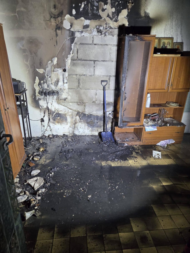 Tragiczny pożar w Oleśnicy. W spalonej przyczepie znaleziono zwęglone ciało