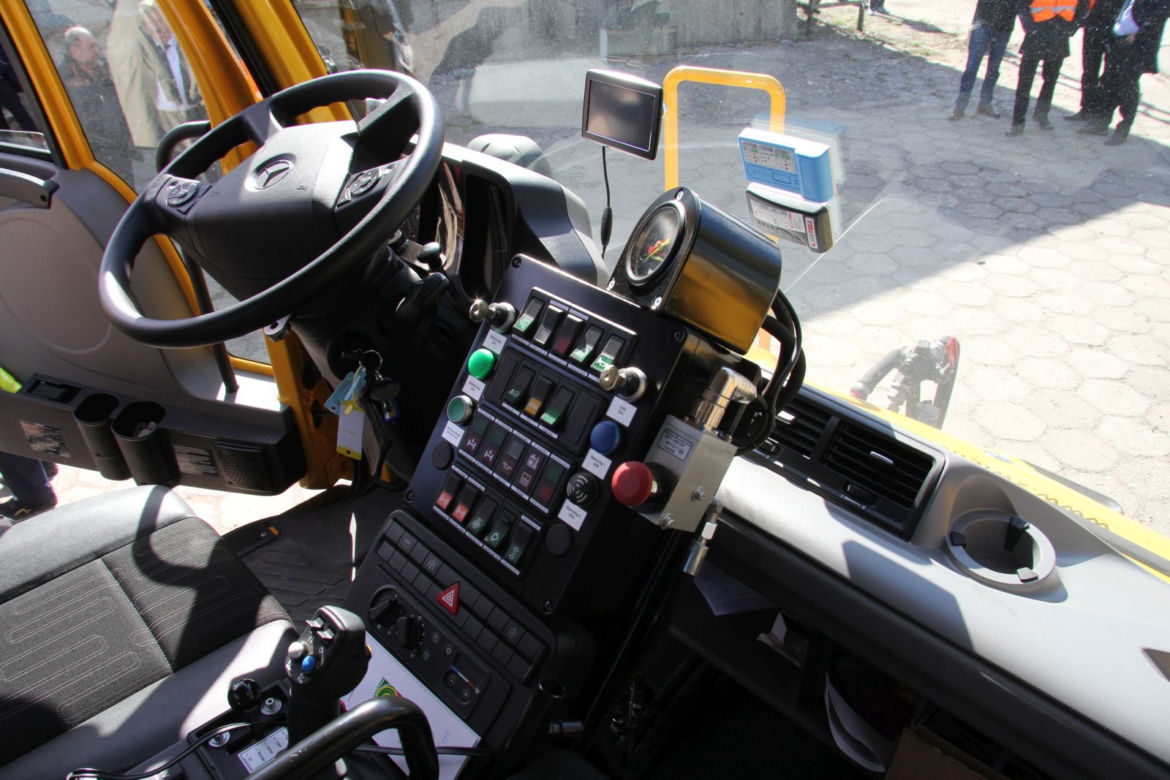 Specjalistyczny Mercedes Unimog