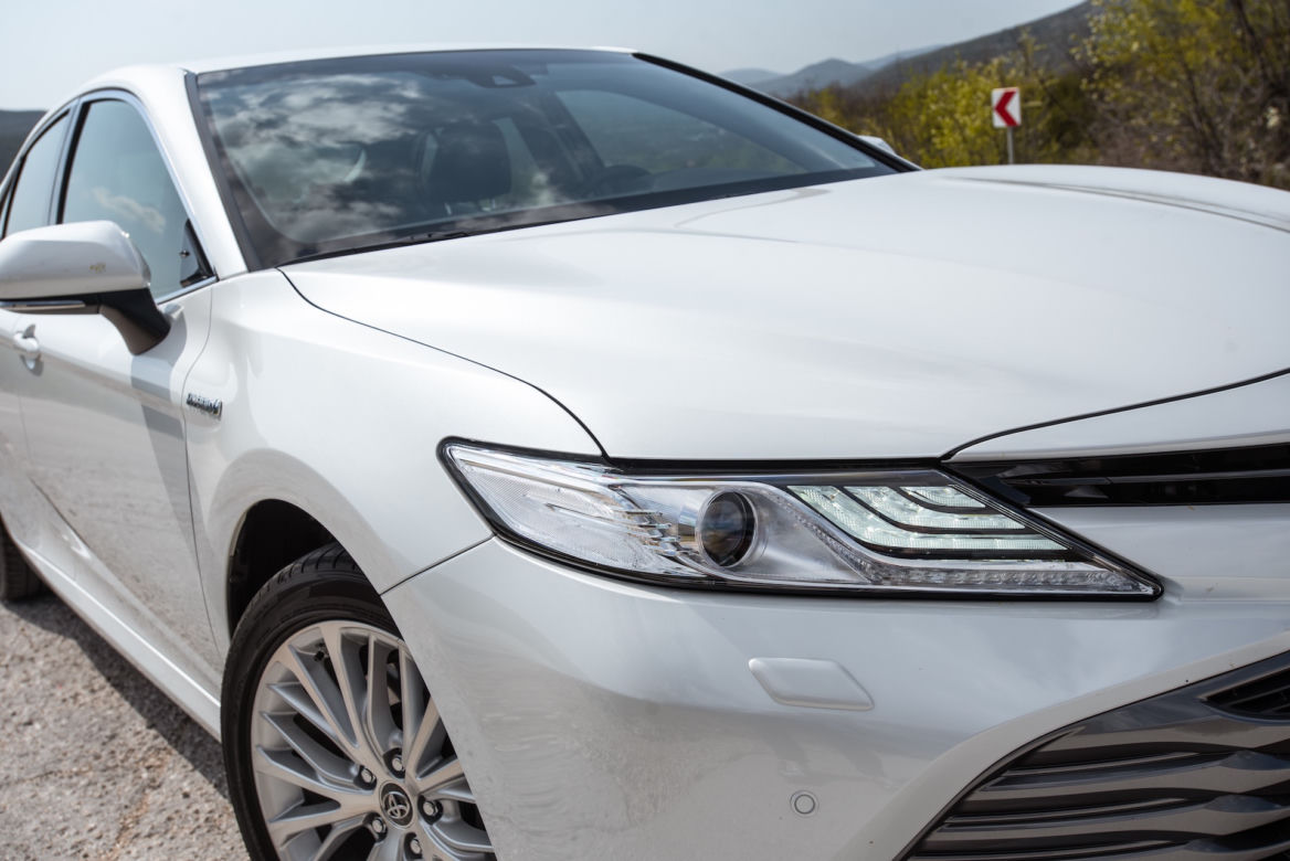 Toyota Camry 2.5 Hybrid Dynamic Force 218 KM e-CVT Executive