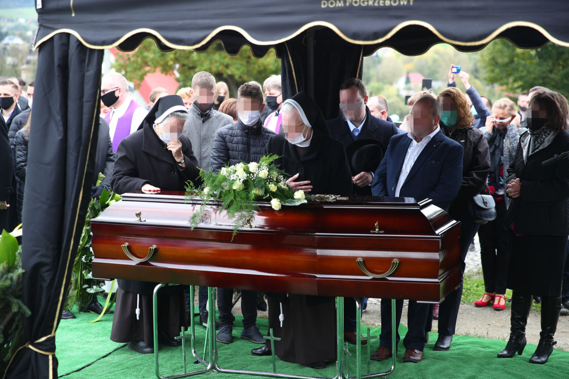 Męcina pożegnała swojego proboszcza Antoniego Pisia, który zmarł na koronowirusa