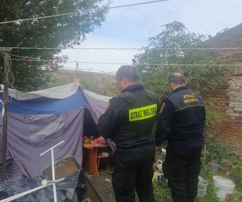 Może być bardzo zimno, dlatego Straż Miejska częściej kontroluje pustostany. Nie bądźmy obojętni