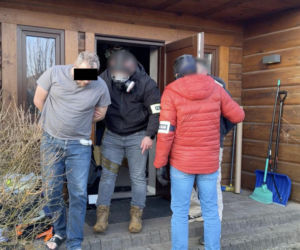 Laboratorium śmierci na Mazowszu. Kontrterroryści znaleźli kilogramy narkotyków i przedziwne przedmioty