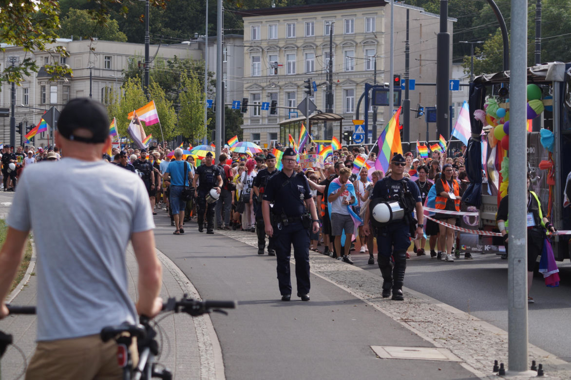 III Bydgoski Marsz Równości 2024. Rozśpiewany tłum przeszedł ulcami miasta