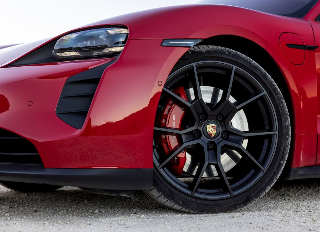 Porsche Taycan GTS Sport Turismo
