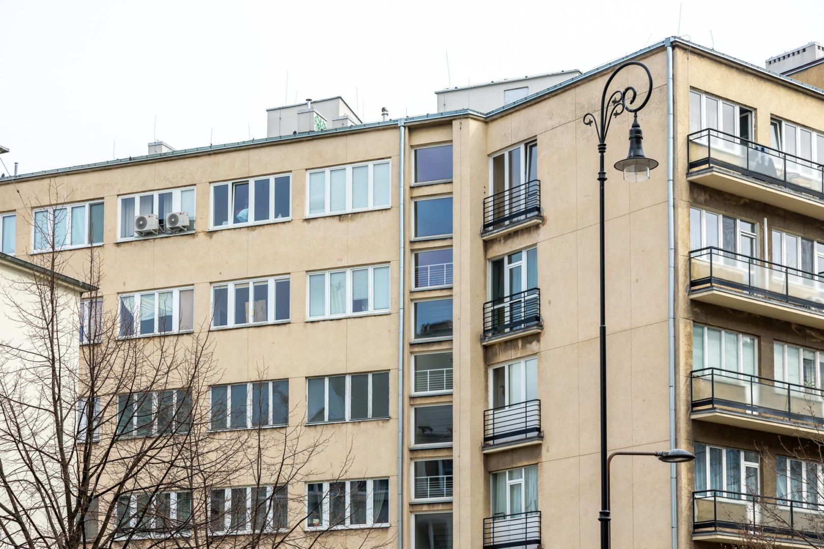 Wieżowiec przy ul. Sewerynów 4 w Warszawie