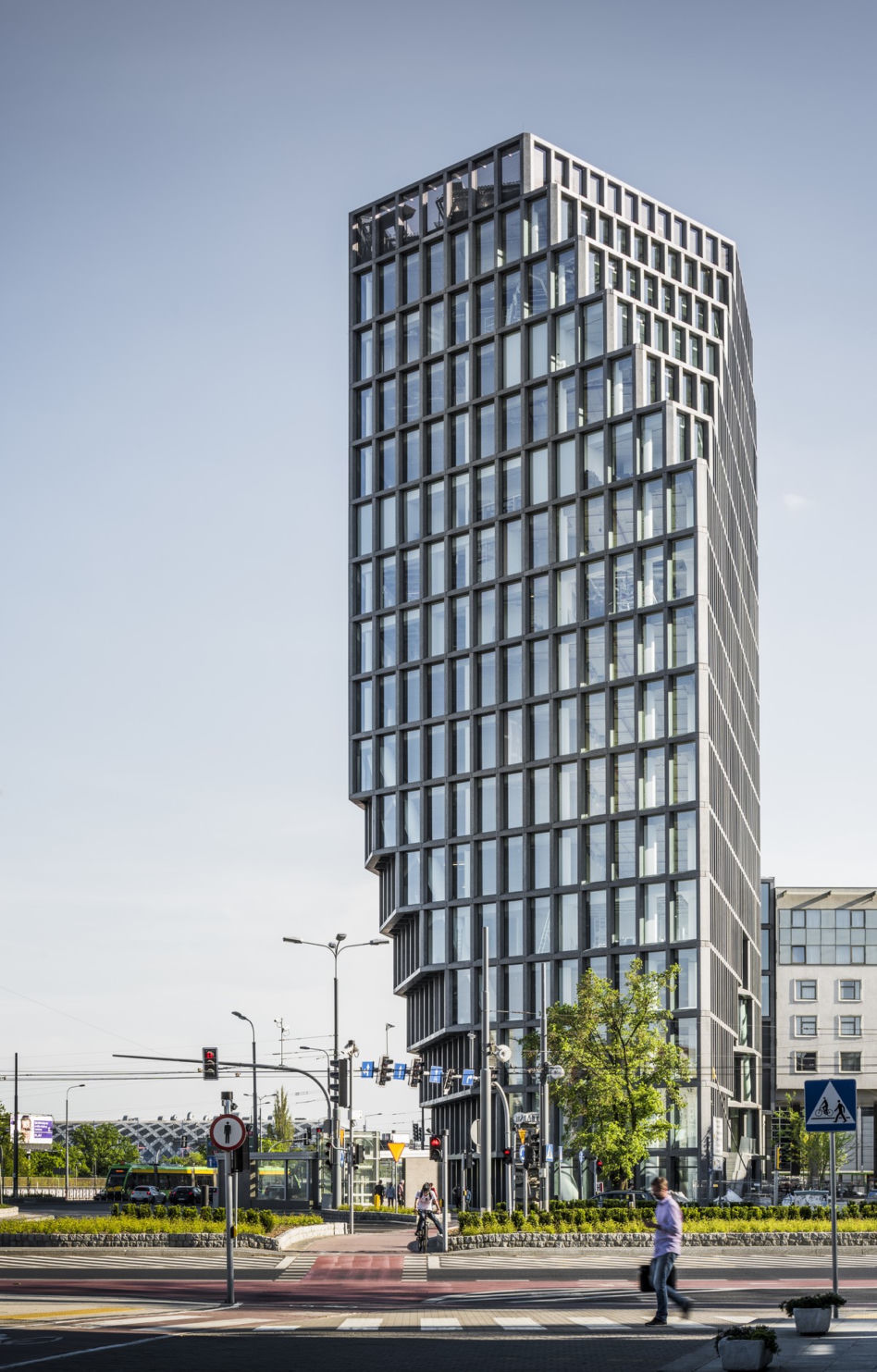 Biurowiec Bałtyk w Poznaniu. Tak wygląda pierwsza polska realizacja MVRDV [ZDJĘCIA]