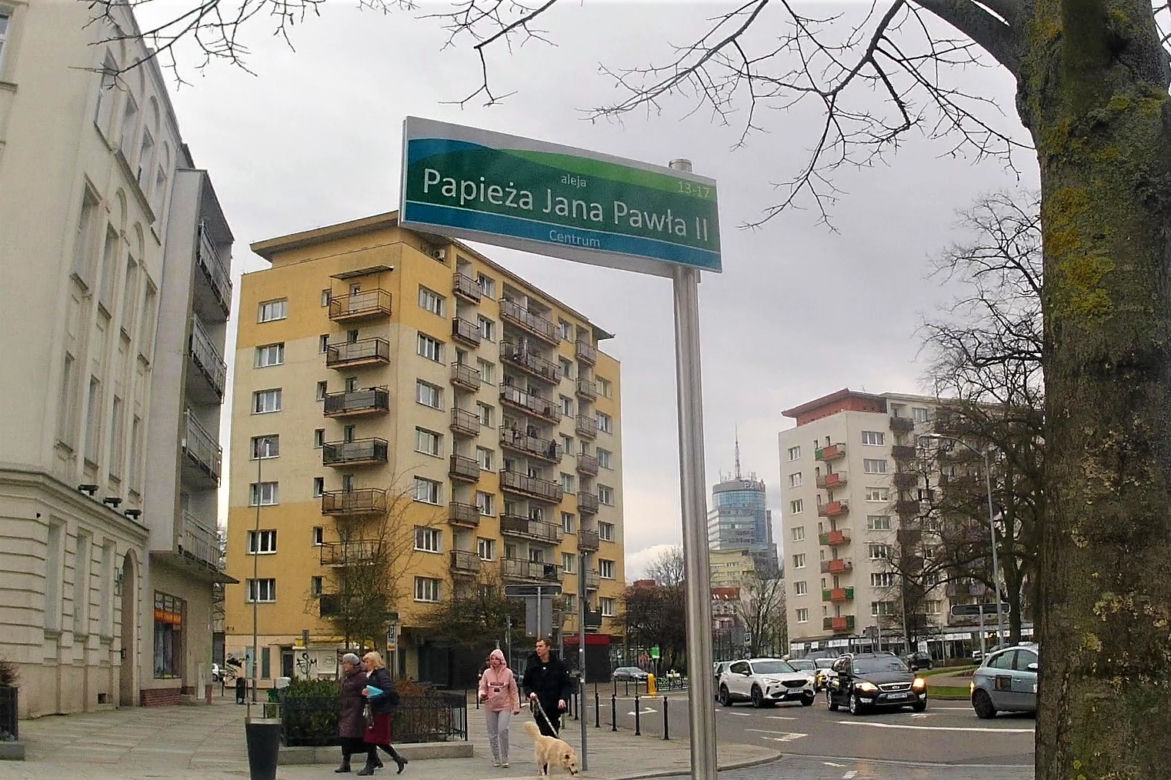 "Złoty szlak" tonie w psich odchodach