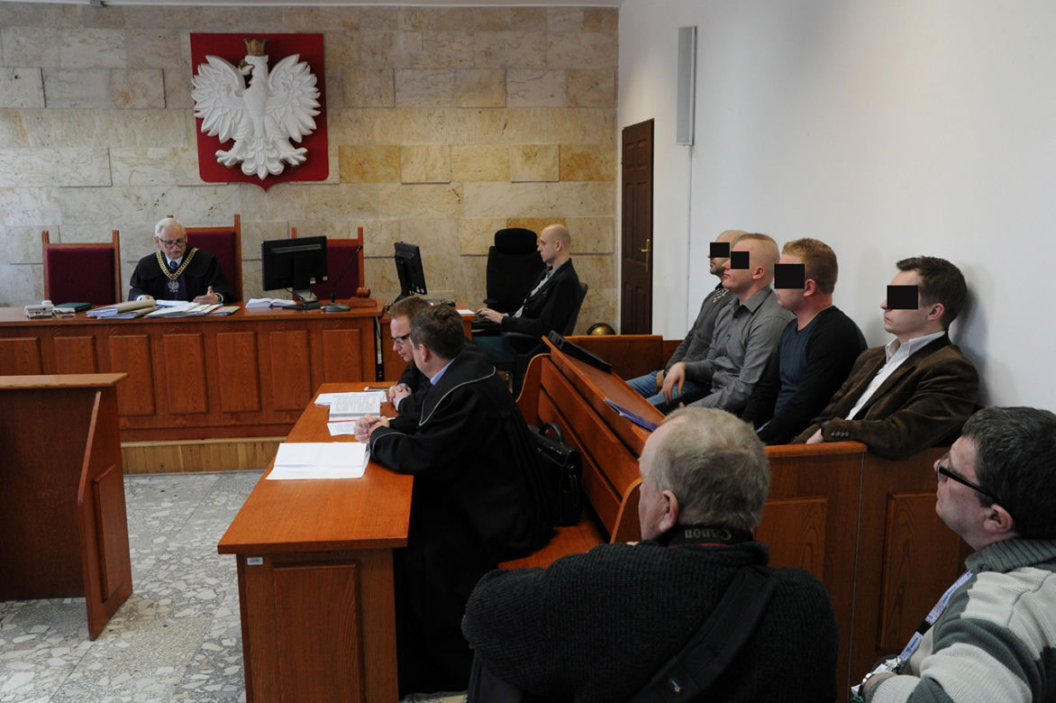 Policjanci dręczyli 18-latka paralizatorem