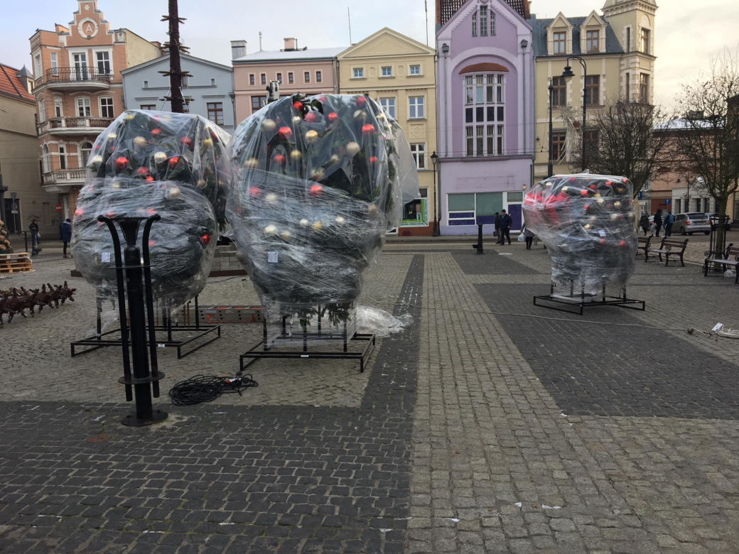 Montaż instalacji świątecznych w Grudziądzu