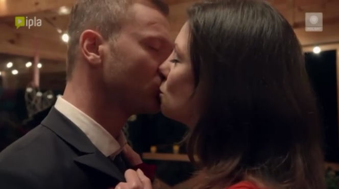 To nie koniec świata 2 sezon odc. 26. Anka (Karolina Gorczyca), Paweł (Krystian Wieczorek)