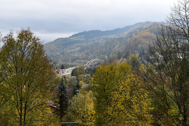 Małopolska wieś, która zachwyciła filmowców. Jesienią można poczuć się jak na planie